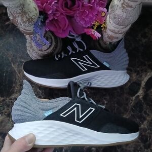 New Balance Fresh Foam ROAV Comfort/Athletic Lifestyle Shoes 13 2E Wide Men